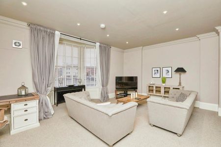 2 bedroom apartment to rent - Photo 2