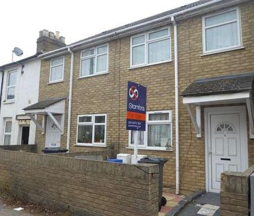 Inverness Road, Hounslow, TW3 - Photo 4