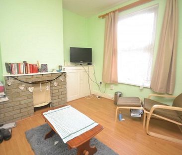 3 Bed - Carnarvon Road, Reading - Photo 5