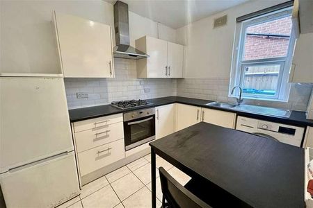 Shirley, SO15 - Photo 3