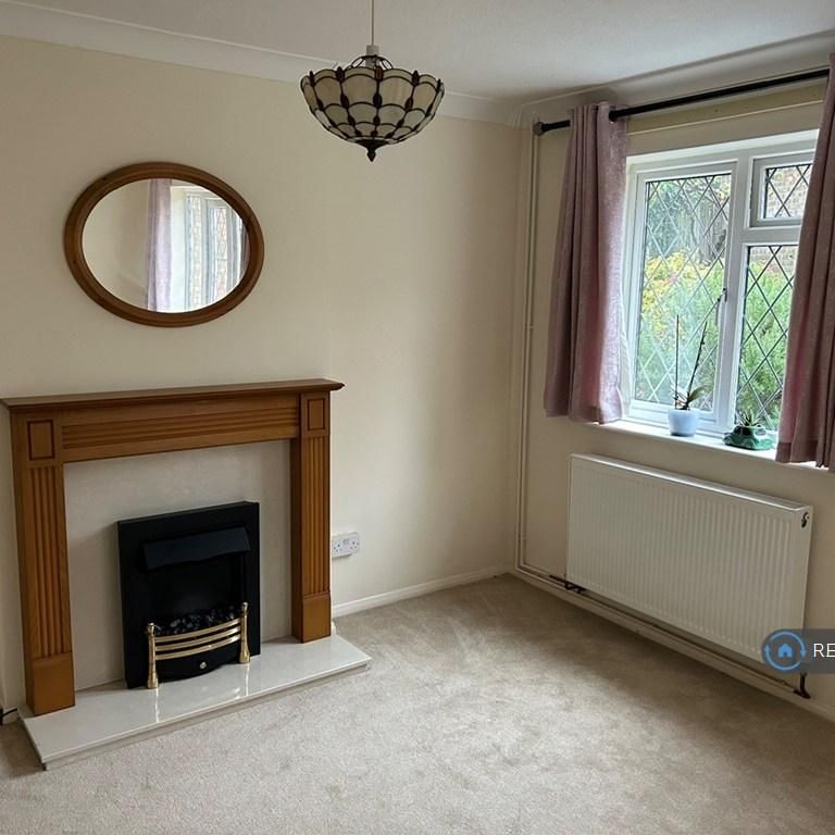 4 bedroom detached house to rent - Photo 1
