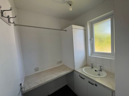1 bed house to rent in Allington Close, Taunton, TA1 - Photo 2