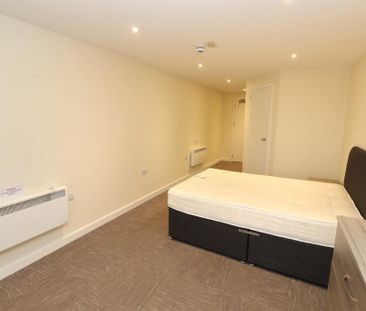 Studio to rent - Photo 6