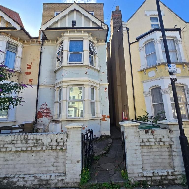 House share to rent - Photo 1