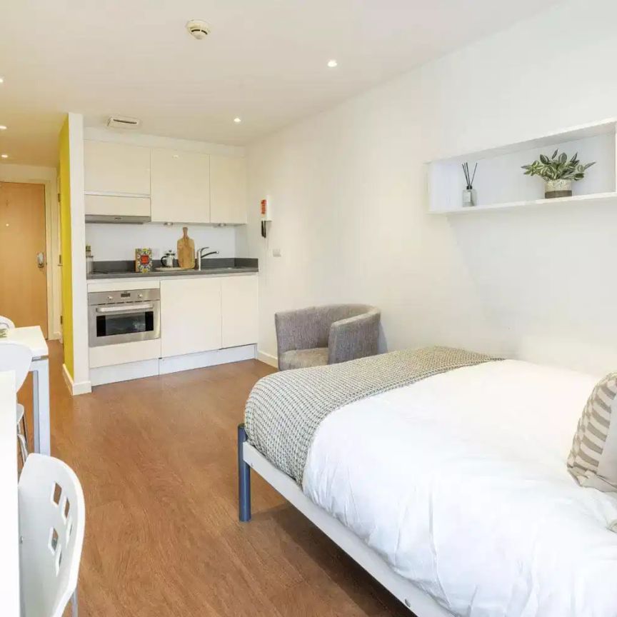 Standard Ground Floor - Photo 1