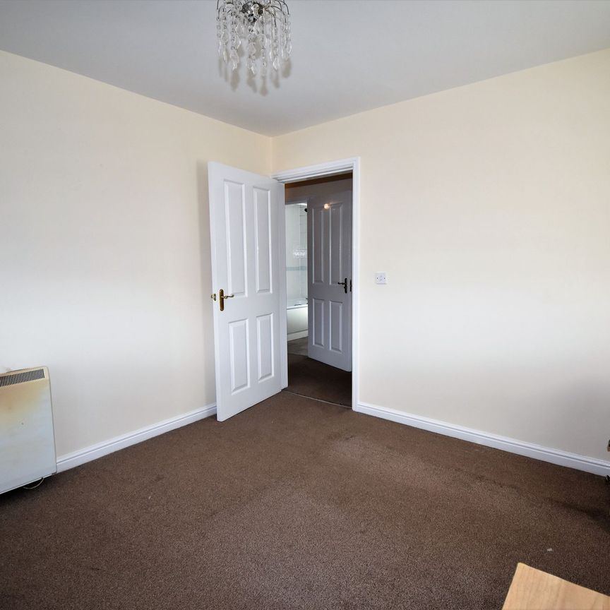 Porterfield Drive, Tyldesley, M29 - Photo 1