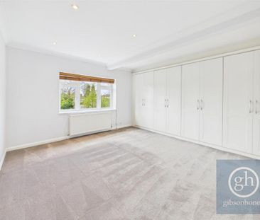 4 bedroom detached house to rent - Photo 4