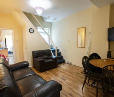 4 bedroom house to rent - Photo 1