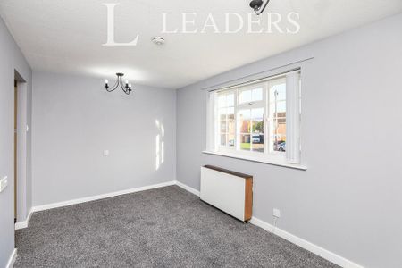 Studio to rent - Photo 2