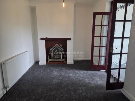 Price £900 pcm - Available Now - Unfurnished - Photo 3