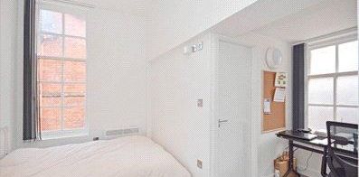 3 bedroom flat to rent - Photo 2
