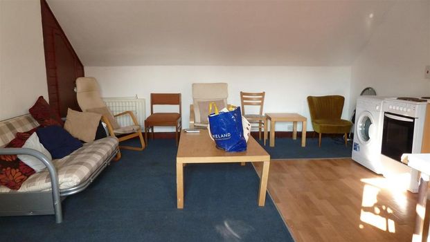 4 bedroom flat to rent - Photo 1