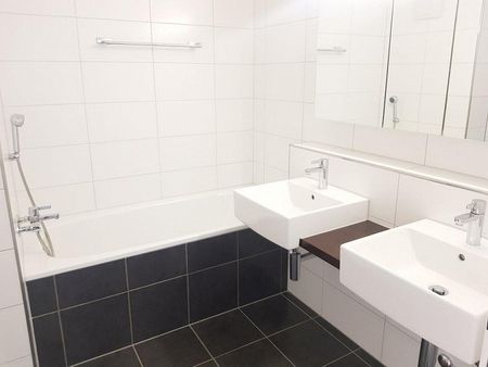 Top moderne Wohnung mit grossem Balkon - Foto 5