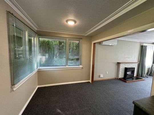 Elevated home in a convenient location! - Photo 1