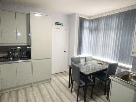 Avondale Road Room, Luton, LU1 - Photo 5