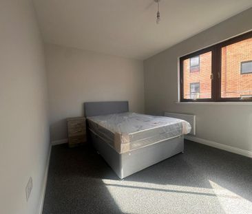 3 bedroom flat to rent - Photo 6