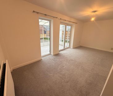 Ince Avenue, Wirral - Photo 4