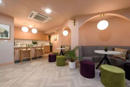 Studio Silver - Photo 4