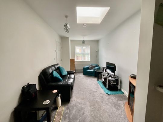 Moravian Road, Kingswood - Photo 1