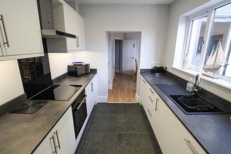 Stradbroke Road, Lowestoft - Photo 5