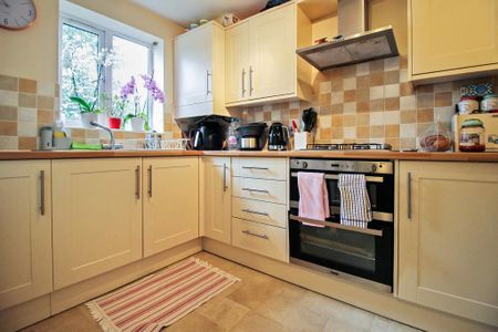 2 bedroom terraced house to rent - Photo 5