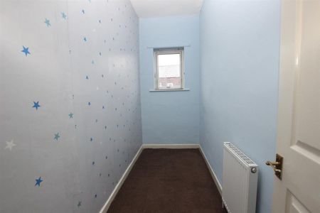 3 bedroom House To Let - Photo 2