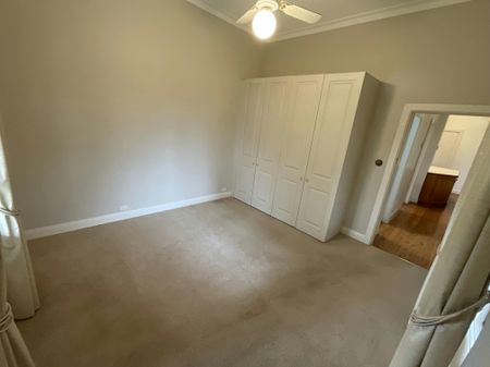 EAST TAMWORTH TWO BEDROOM HALF HOUSE - Photo 2