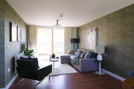 3 bedroom flat to rent - Photo 2