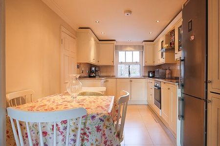 2 Bed Maisonette, Stanhope Place, W2 - Photo 3