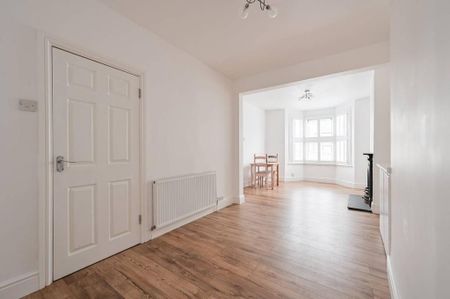 4 bedroom terraced house to rent - Photo 5