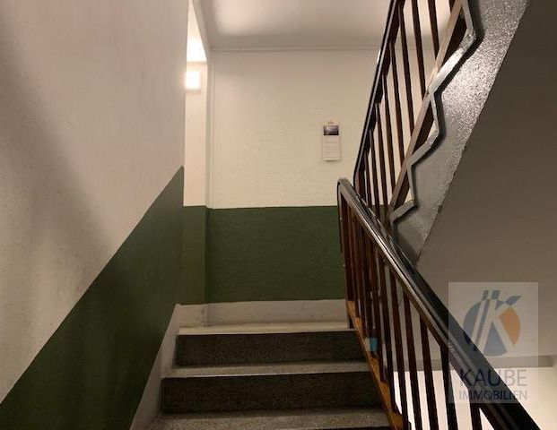 EINE WOHNUNG ZUM WOHLFÜHLEN! Tolle 3-RWE in idyllischer Lage mit Gemeinschaftsgarten zu vermiet. - Photo 1