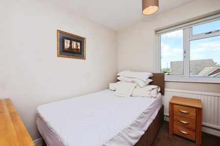 4 bedroom detached house to rent - Photo 3