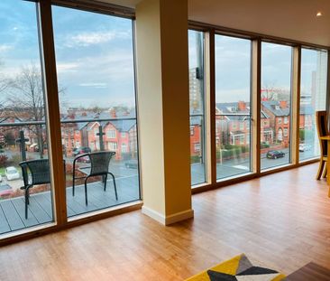 2 Bed Flat, Warwickgate House, M16 - Photo 1