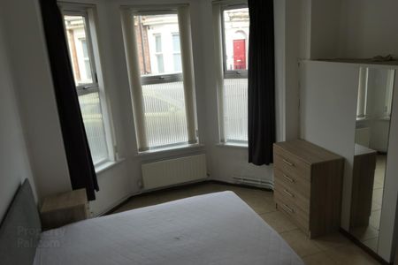 Unit 1, 36 Fitzroy Avenue, Botanic, BT71HW, Belfast - Photo 4