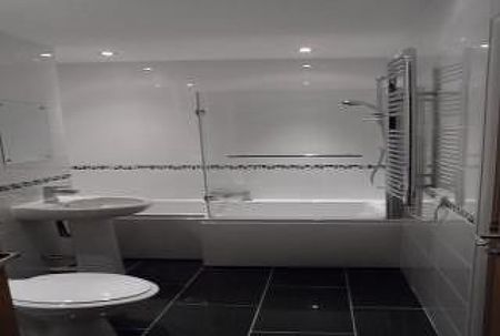 2 Bedroom Apartment Available Arranging tenancy - Photo 3