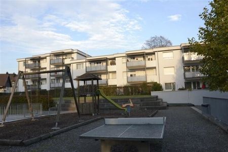 Quiet and central 2.5-room apartment in Baar - Foto 5