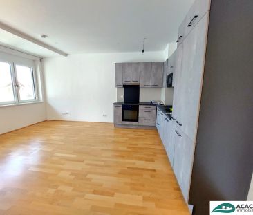 gut geschnittene 2-Zimmer-Wohnung mit großer Terrasse in bester Lag... - Photo 2