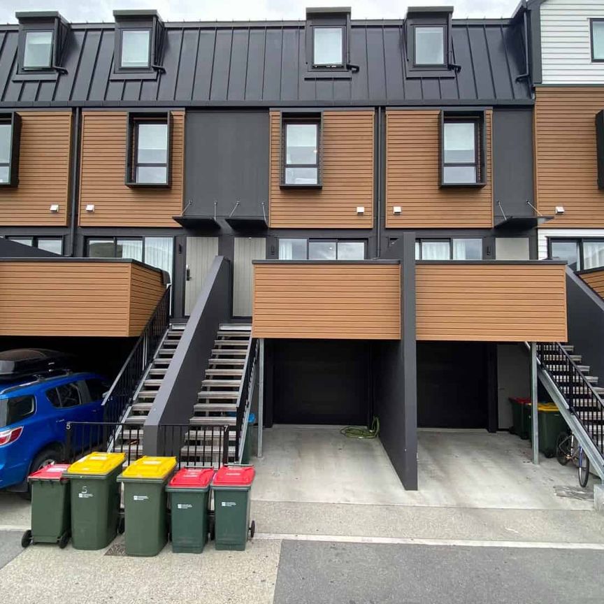 Remarkable Residences Town House - Photo 1