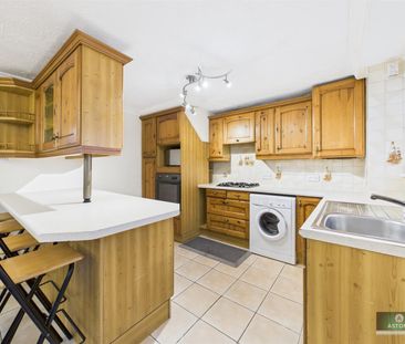 Pound Hill - Photo 4