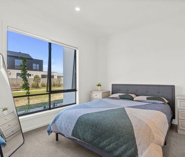 Stunning 4-Bedroom Home in Wollert - Photo 4