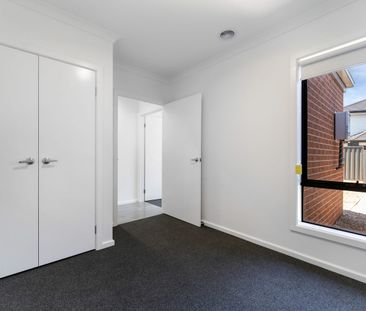 **RECEIVE ONE MONTH FREE RENT, ASK US HOW! Modern 4-Bedroom Home fo... - Photo 4