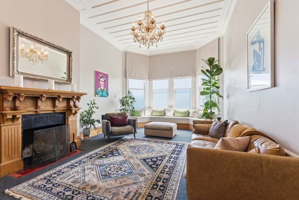 City Centre - 4 Bedrooms - Photo 1