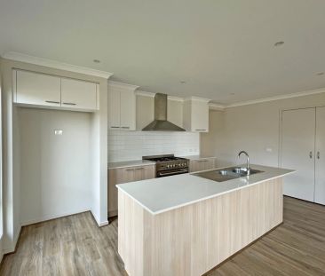 LOW MAINTENANCE HOME - Photo 5