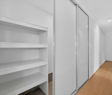 Brand new home waiting for it's first family - Photo 6