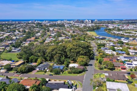 Charming high set home in prime Maroochydore location - Photo 5