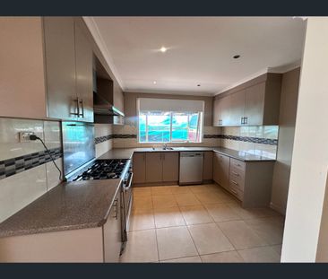 2/26 Camms Road, Cranbourne, Vic 3977 - Photo 5