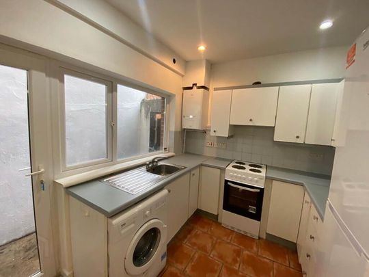 9 Clarendon Avenue, Bloomfield, Belfast, BT5 5JT - Photo 1