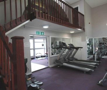 3 bedroom apartment to rent - Photo 3