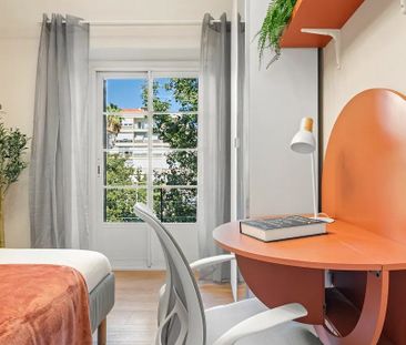 Rua Afonso Lopes Vieira, Lisbon, Lisbon 1700-070 - Photo 1