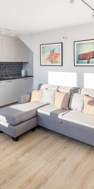 Stylish Flat Perfect for Flatshare Room 1 - Photo 1